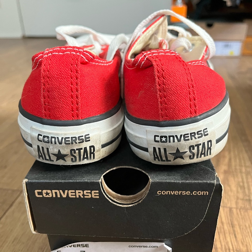 Red chucks - Picture 2 of 7